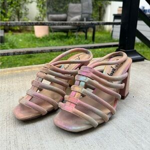 Free People Strappy Block Heel Sandals in Iridescent Pink 36